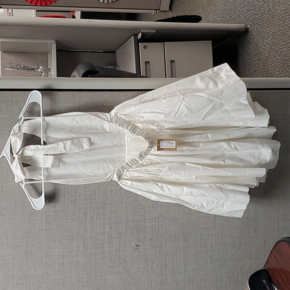 Mable Dresses & Skirts - NWT White Open Back Dress